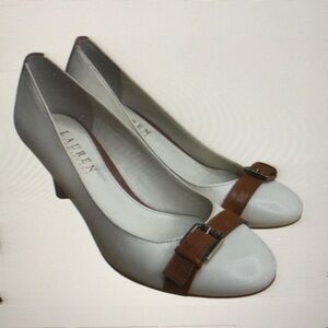 Cream & Tan Buckle Pumps – Women’s Size 6.5B